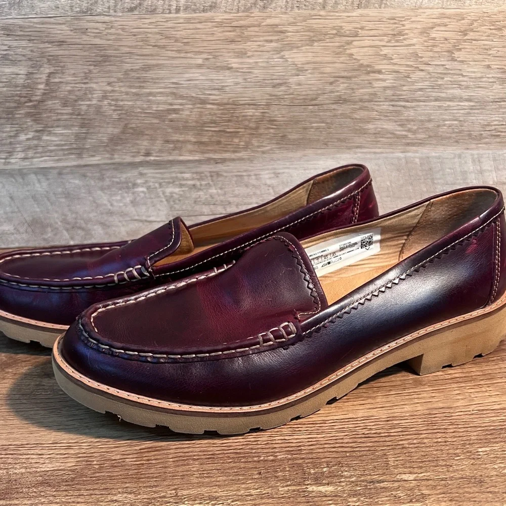 Sperry Women’s Burgundy Leather Loafers — Size 9.5 — Classic &‎ Comfortable